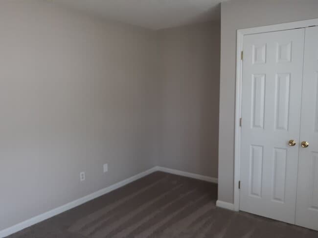 Building Photo - Charming Home in Northeast Columbia - Less...