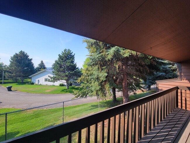 Building Photo - Hawthorne Home