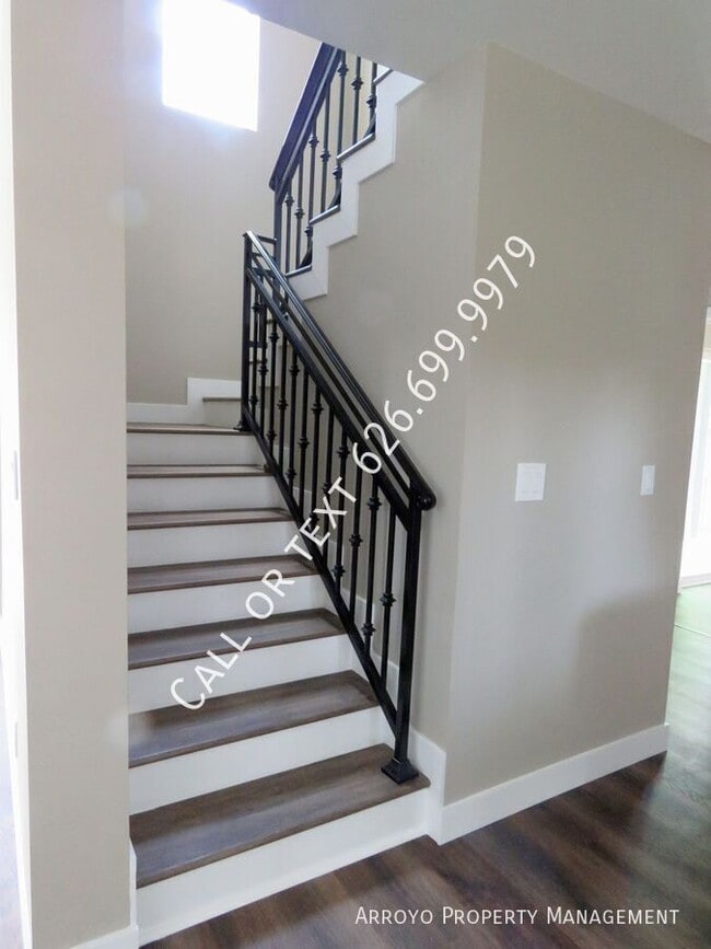 Building Photo - 8424 Grenoble St