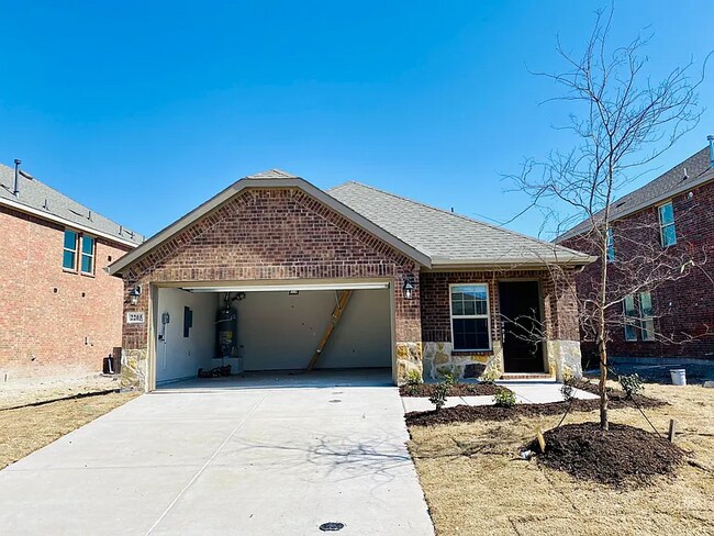 Building Photo - 2205 Elena Dr