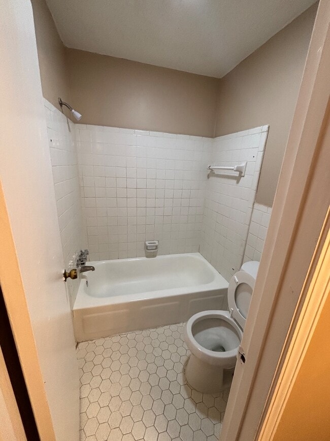 Building Photo - 4781 Townhouse Way