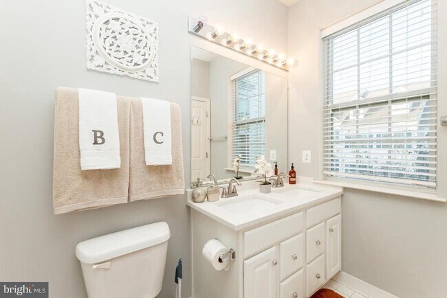 Building Photo - 13949 Hollow Wind Way