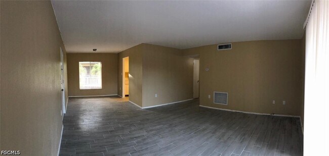Building Photo - 1830 Maravilla Ave