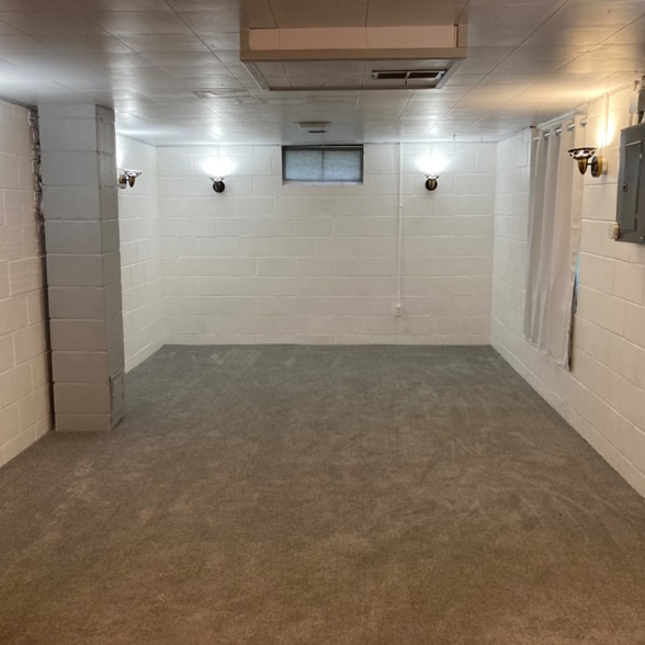 Building Photo - 4322 N 54th St