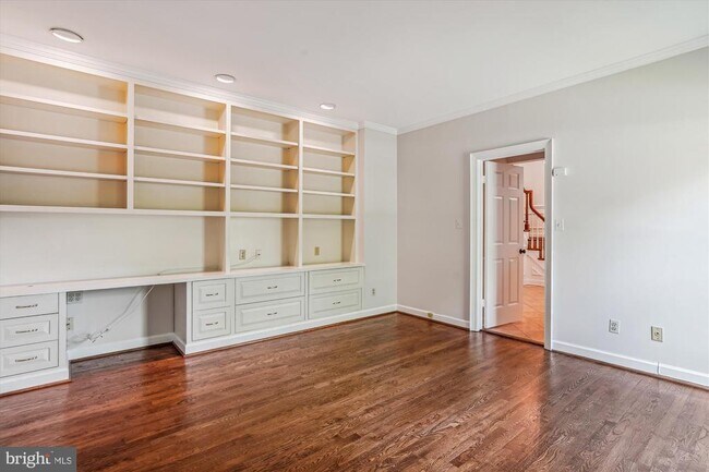 Building Photo - 7804 Lonesome Pine Ln
