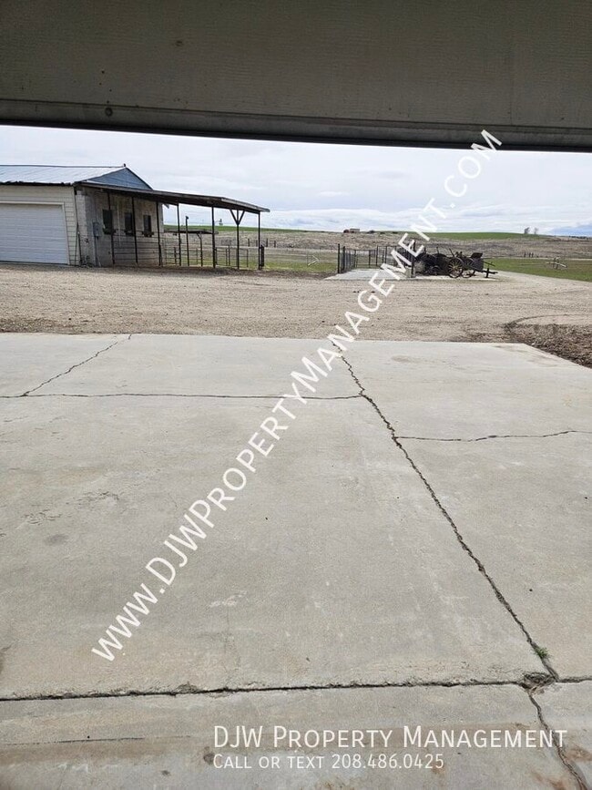 Building Photo - 7196 Edna Ln