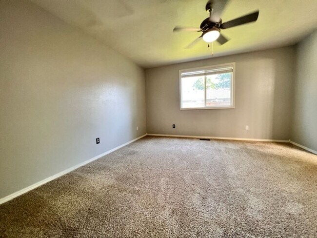 Building Photo - 14390 W Kettle Creek Dr