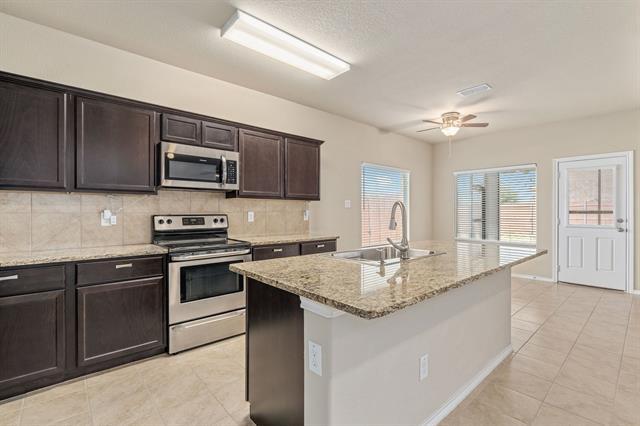 Building Photo - 8301 Windsor Forest Dr