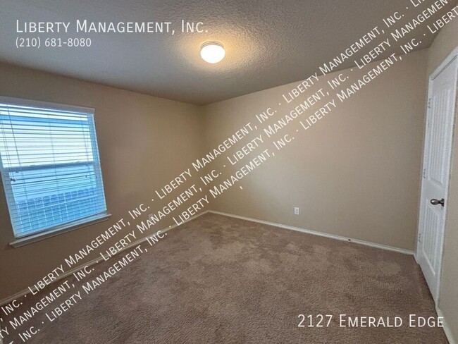 Building Photo - 2127 Emerald Edge