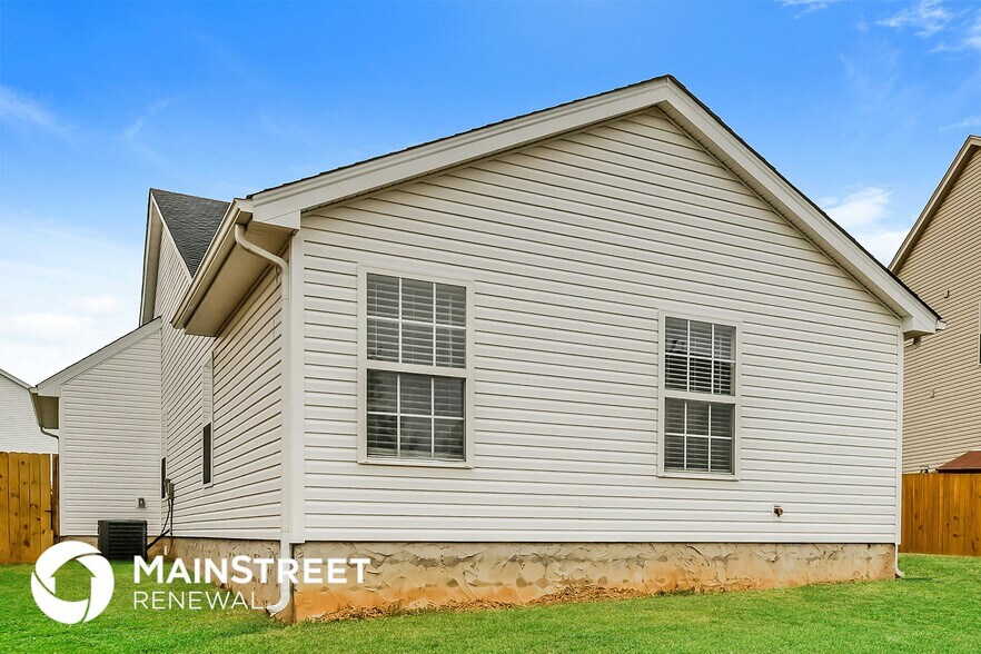 Building Photo - 11601 Top Walnut Loop