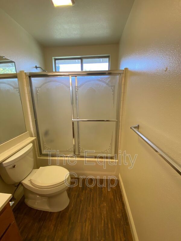 Building Photo - 4300 E Feemster Ave