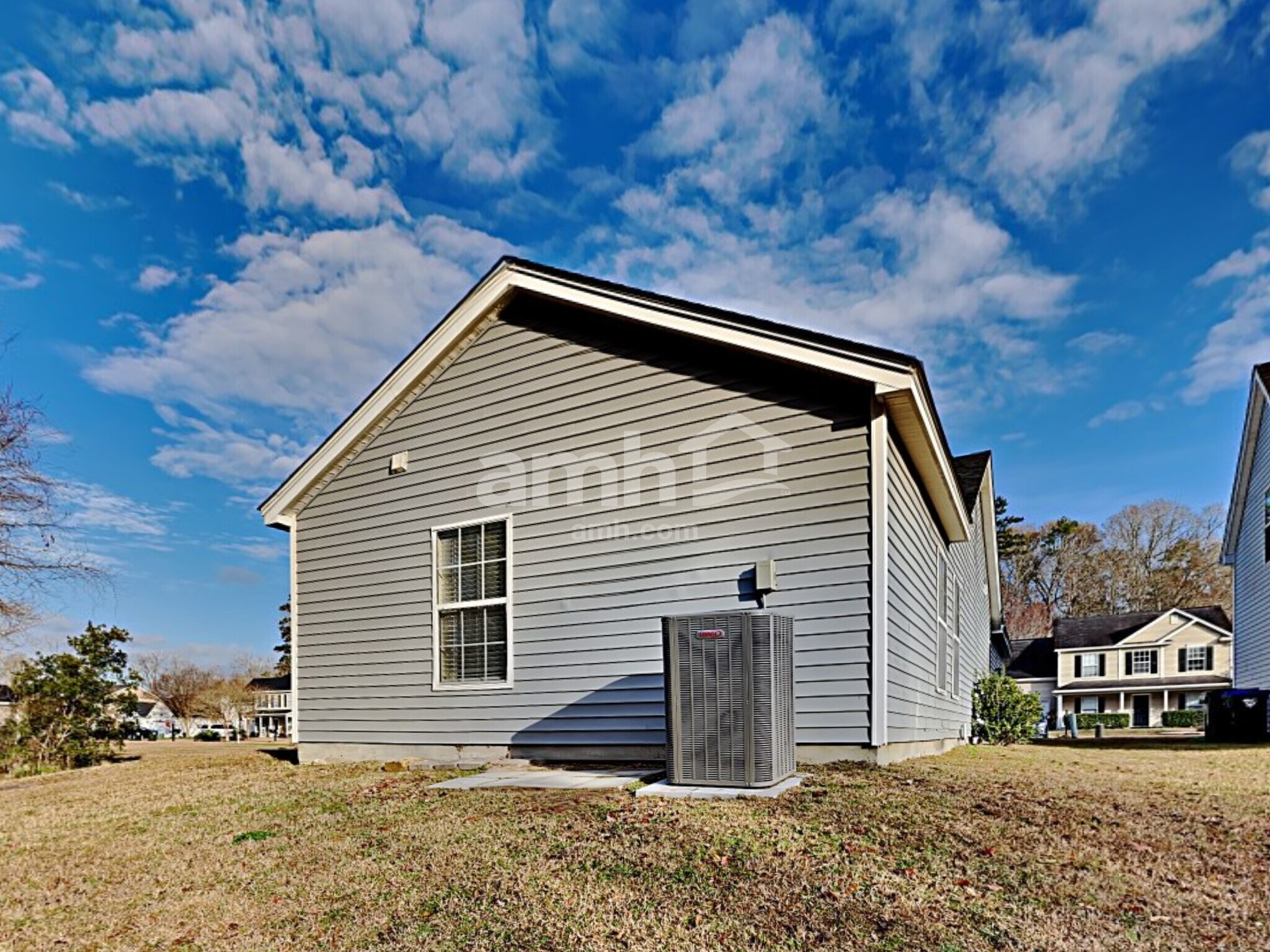 Building Photo - 537 Beverly Dr