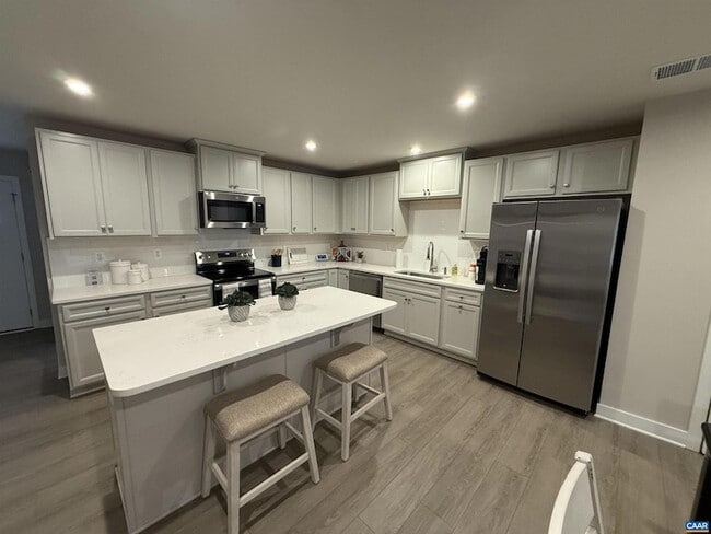 Building Photo - 5175 Lazy Branch Ln