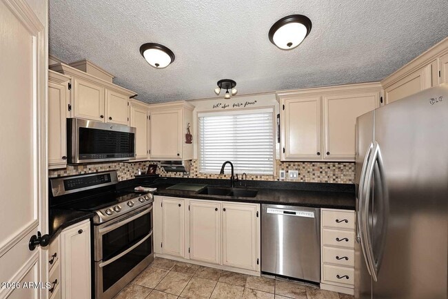 Building Photo - 6242 S Cypress Point Dr