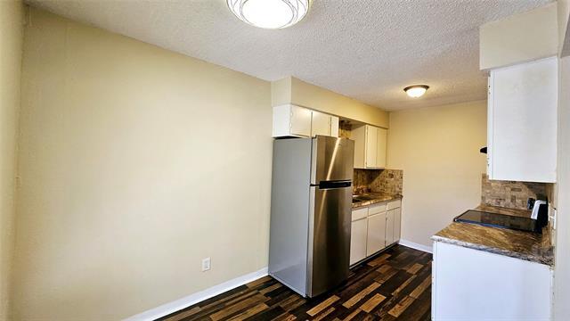 Building Photo - 202 Park Cir