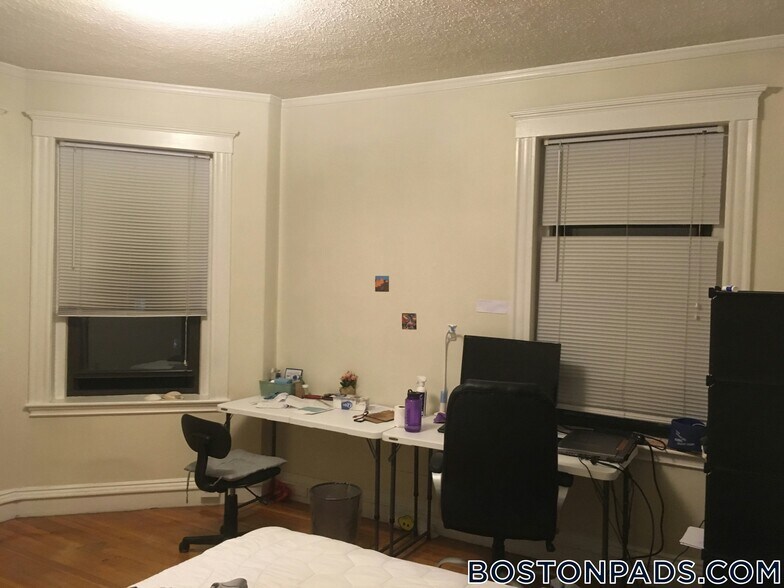 Building Photo - 17-19 Washington St.