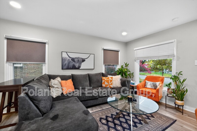 Building Photo - 4905 Norwaldo Ave