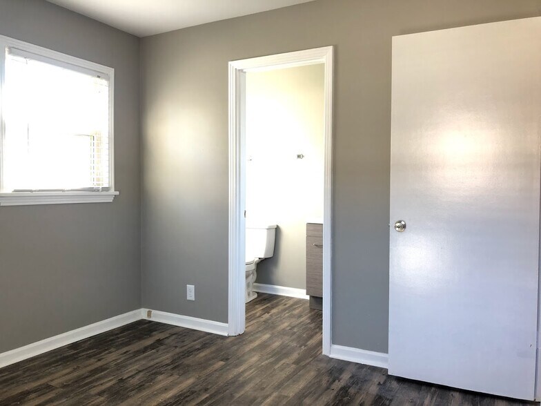 Master bedroom - 7306 Tangelo Dr