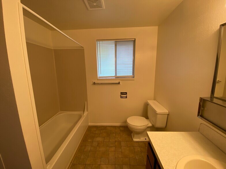 Bathroom - 1808 Taurus Ave