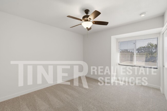 Building Photo - 8708 Bluff Ln