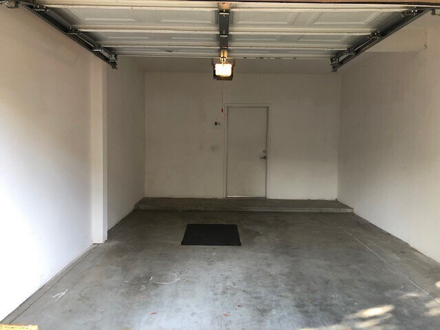 Building Photo - 2184 Gill Village Way