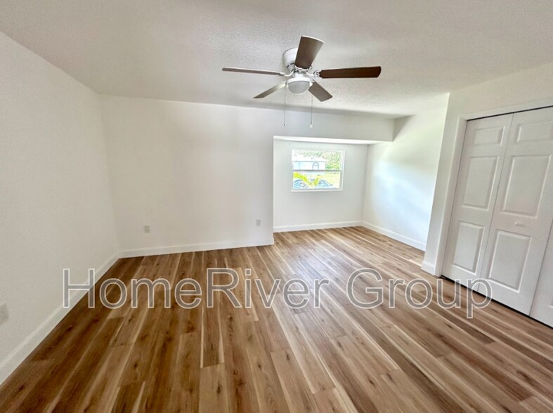 Building Photo - 565 Clearview Dr