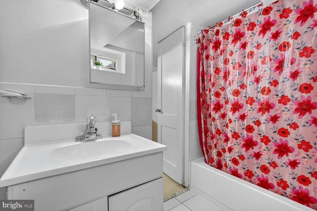 Building Photo - 224 University Blvd E