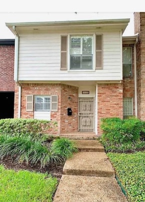 Building Photo - 1035 Fountain View Dr