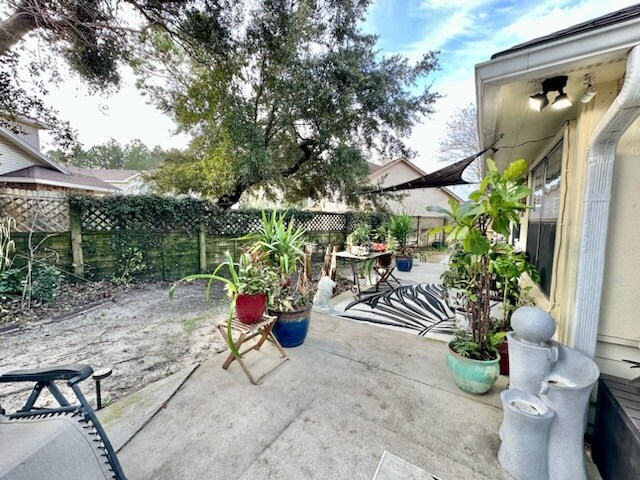 Building Photo - 2012 Mistral Ln E