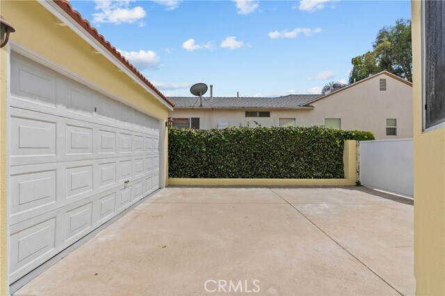 Building Photo - 5110 Petit Ave