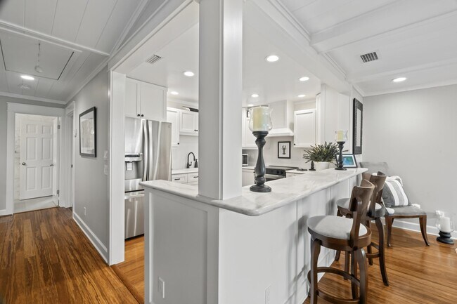 Building Photo - 3431 Harbor Dr