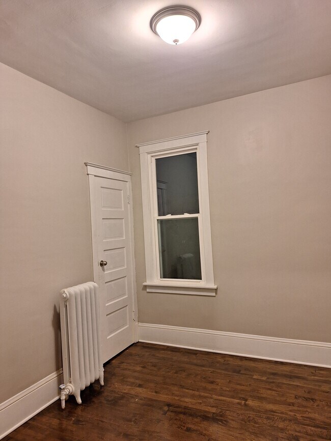 Building Photo - 13251 S Commercial Ave