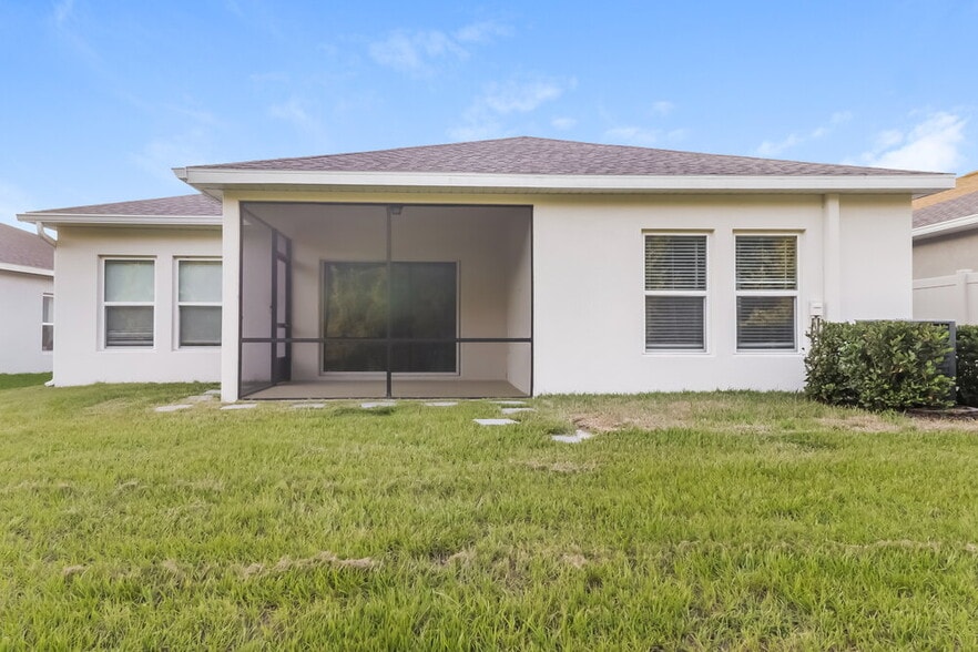 Building Photo - 18588 Hunters Meadow Walk