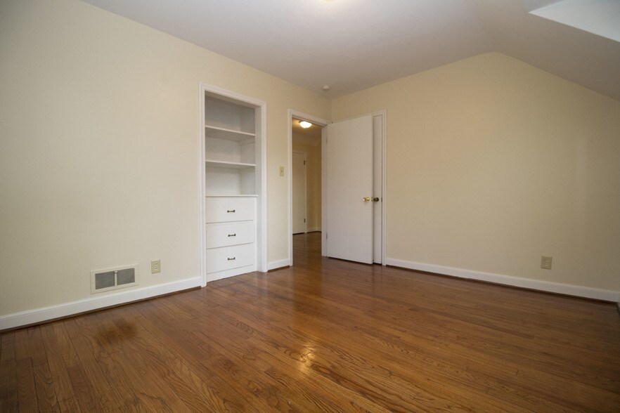 Building Photo - 3139 Cheltenham Rd