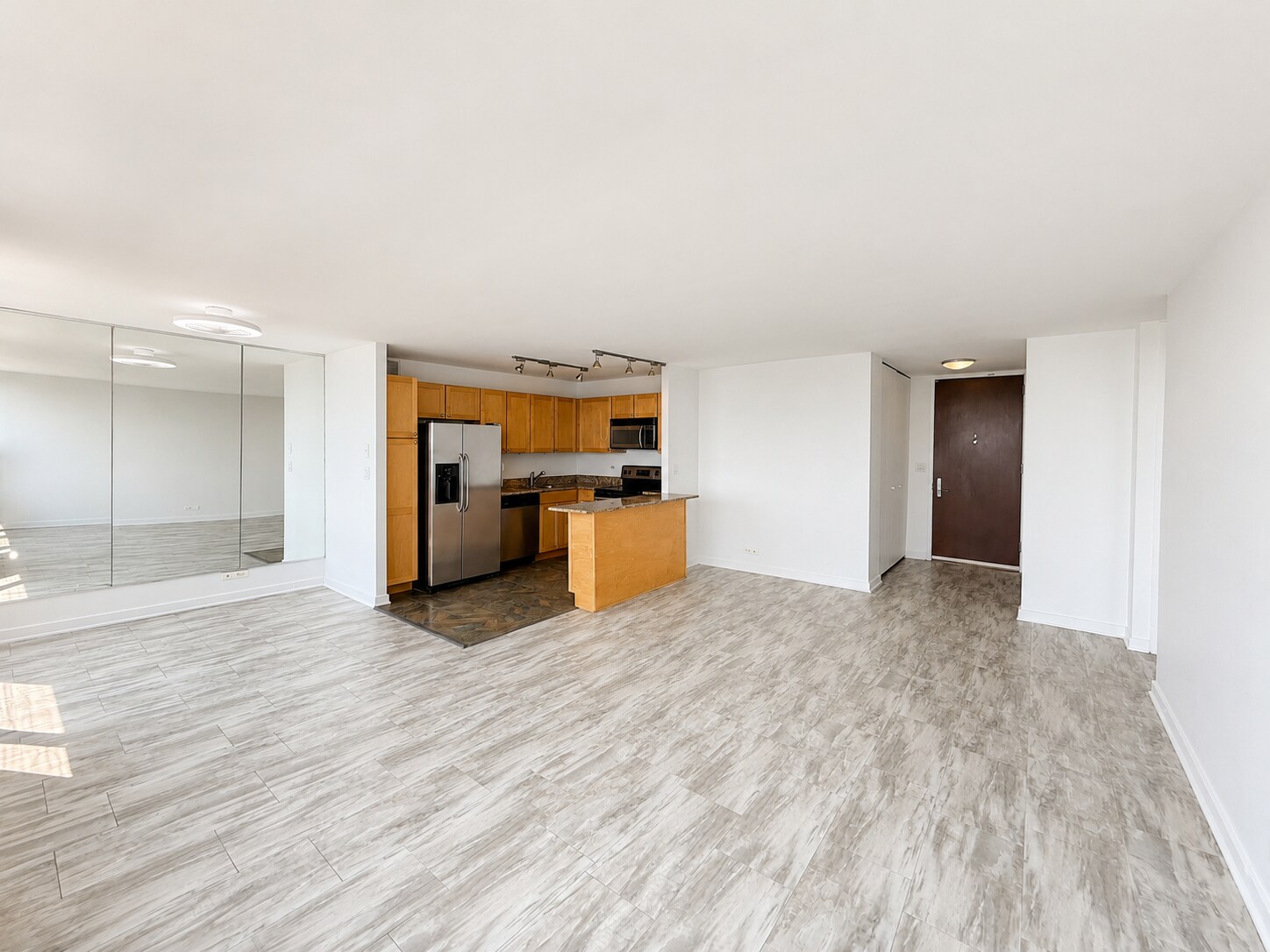 Building Photo - 655 W Irving Park Rd
