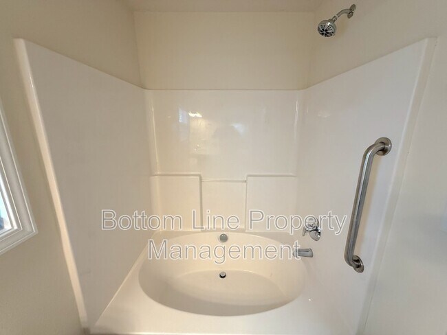 Building Photo - 3131 Ocalle Ln