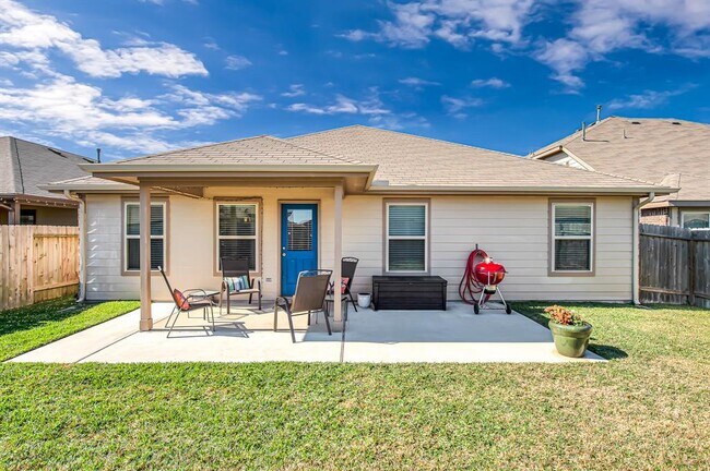 Building Photo - 3023 Dripping Springs Ct