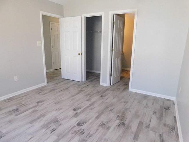 Building Photo - Nice 3 bed 2 bath home