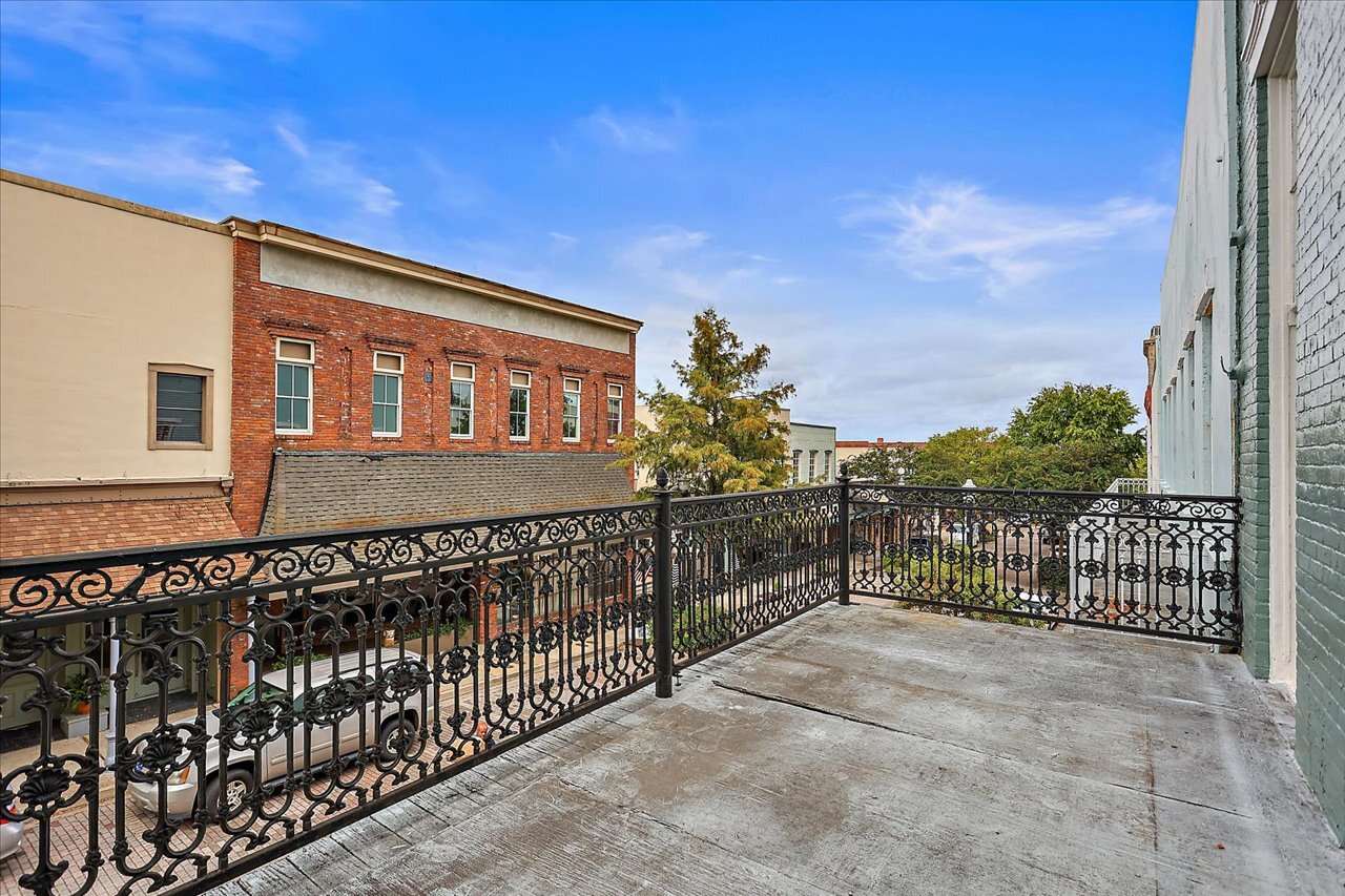Building Photo - 1417 Washington St