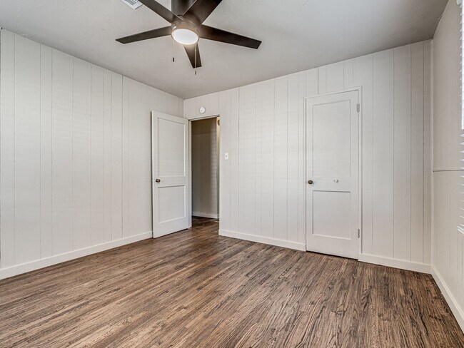 Building Photo - Adorable Updated Midwest City Boho Home