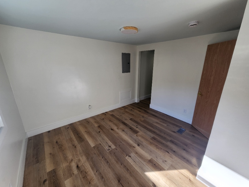 Building Photo - 231 N John St