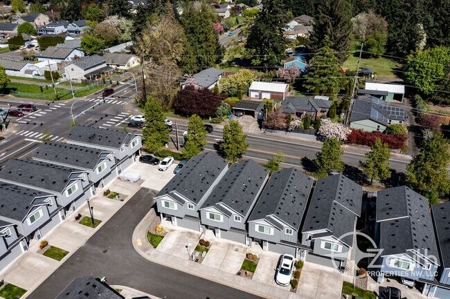 Building Photo - 7415 NE 136th Ave