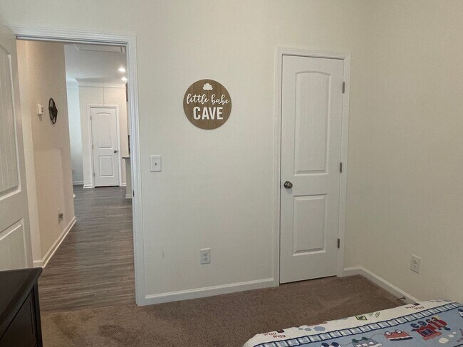 Building Photo - Gorgeous 3 Bedroom Home in Union Station Community!