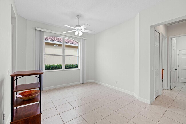 Building Photo - 7317 Bob O Link Way