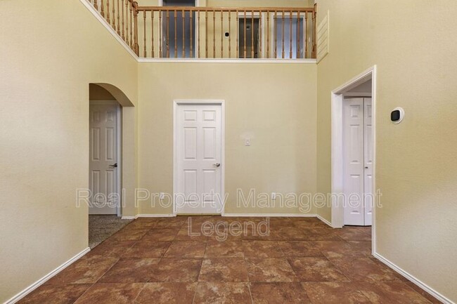 Building Photo - 6223 Bentwood Trail