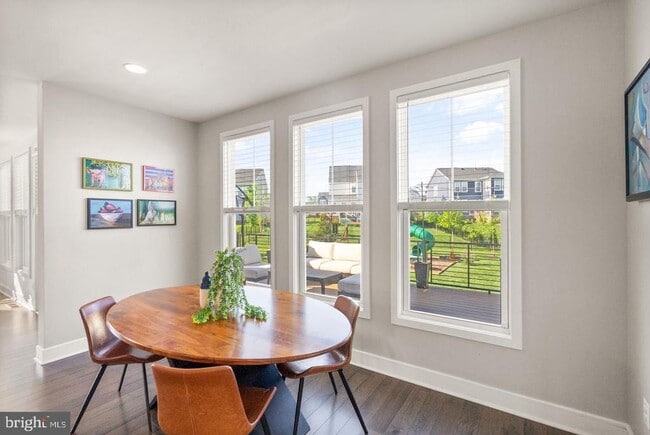 Building Photo - 1108 Coubertin Dr SE