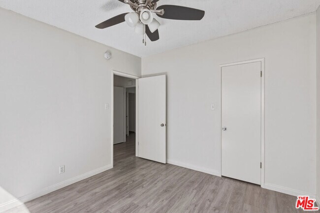 Building Photo - 11746 Goshen Ave