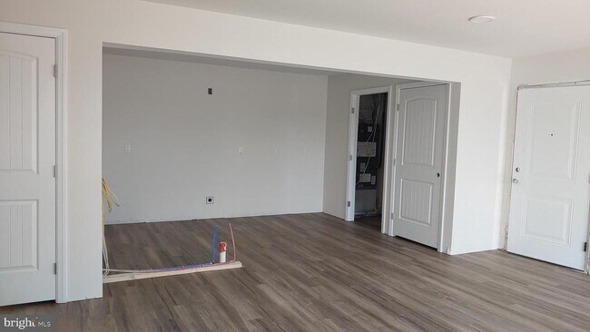 Building Photo - 1000 COLBY Ln