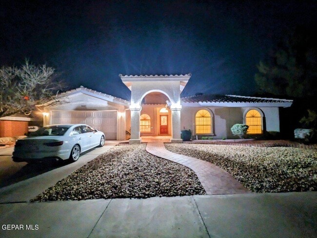 Building Photo - 7417 Mission Viejo Dr