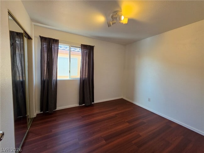 Building Photo - 1824 Sierra Valley Way